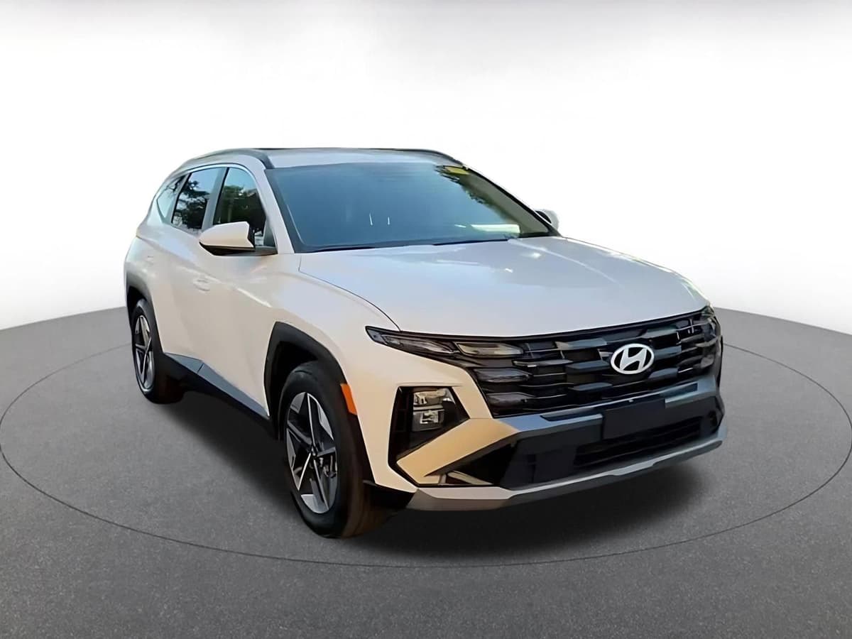 2025 Hyundai Tucson - Image 3