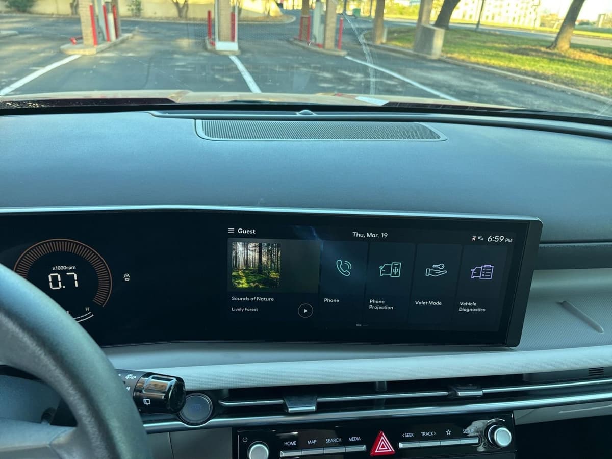 2025 Hyundai Tucson - Image 17