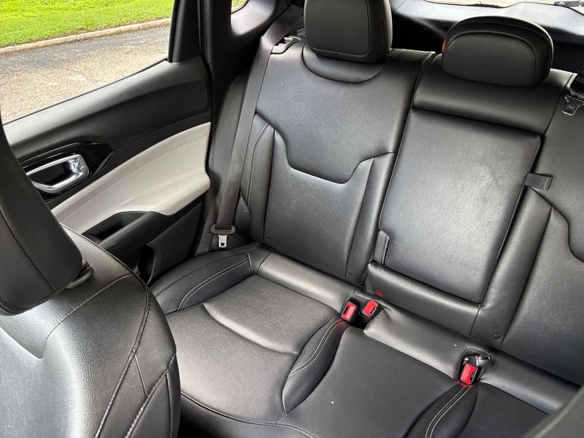 2025 Jeep Compass - Image 34