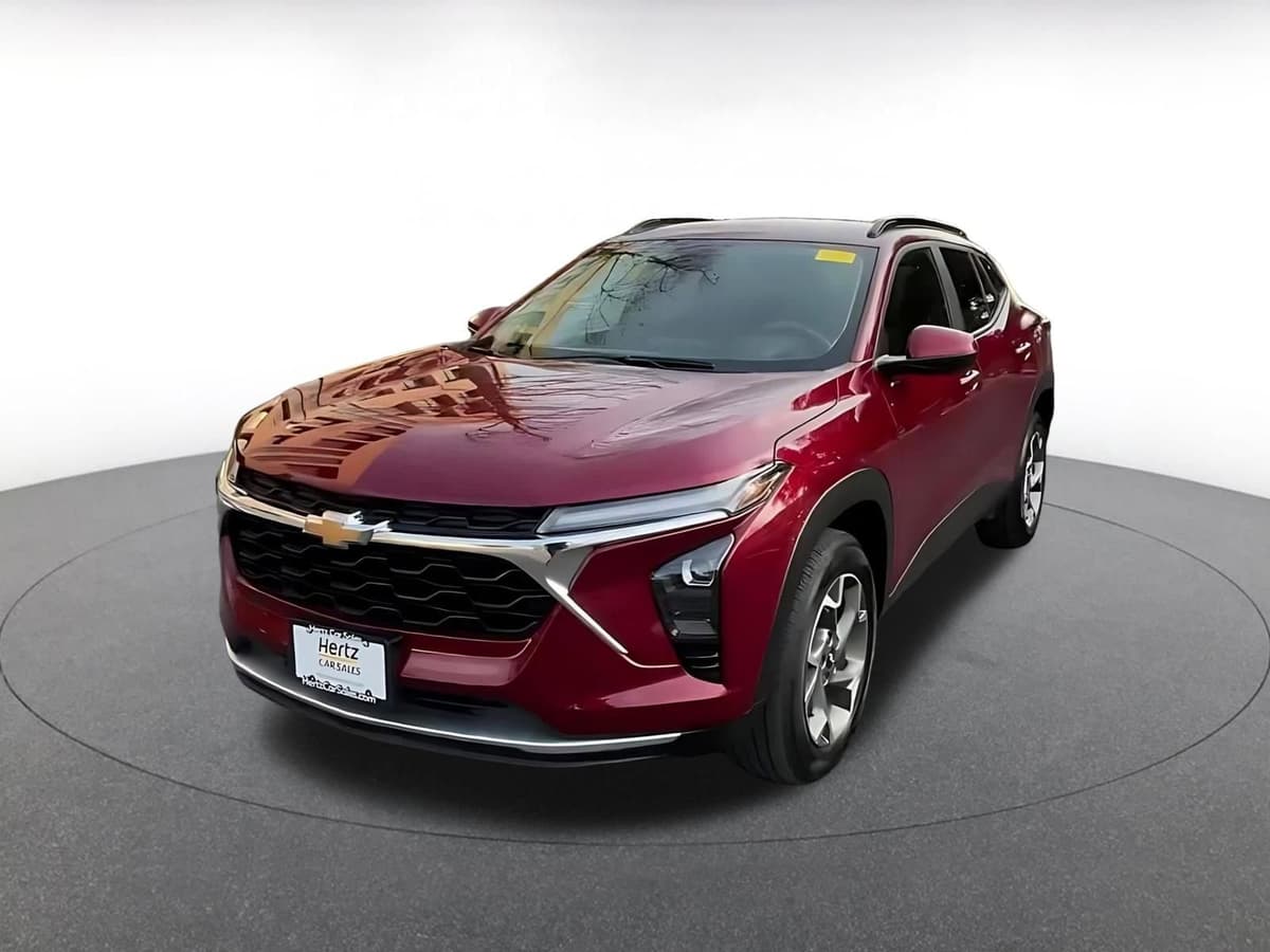 2025 Chevrolet Trax - Image 6