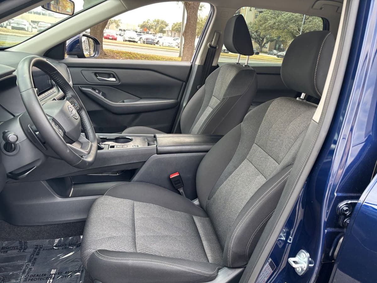 2025 Nissan Rogue - Image 31