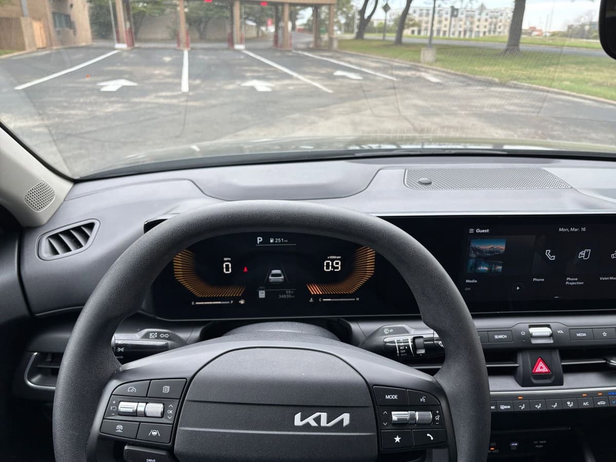 2025 Kia K4 - Image 29