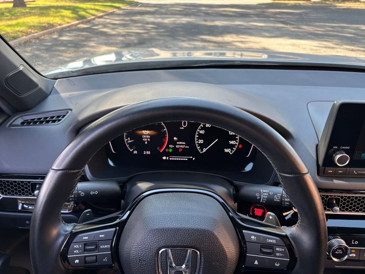 2025 Honda Civic - Image 29