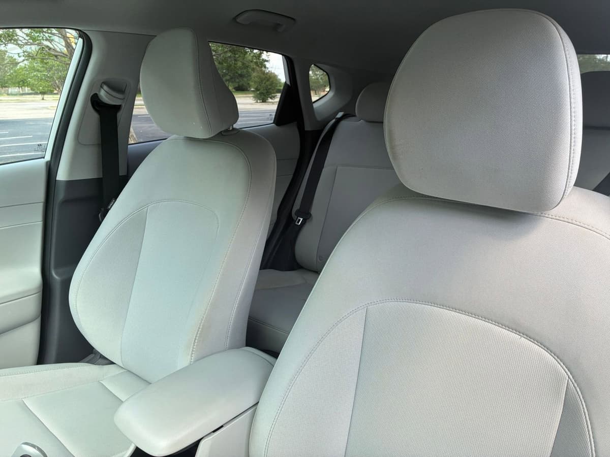 2025 Hyundai Kona - Image 31