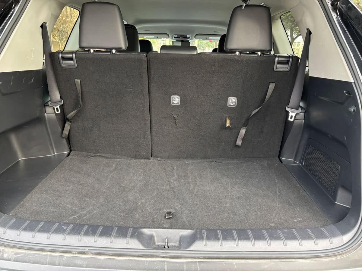 2025 Toyota Grand Highlander - Image 25