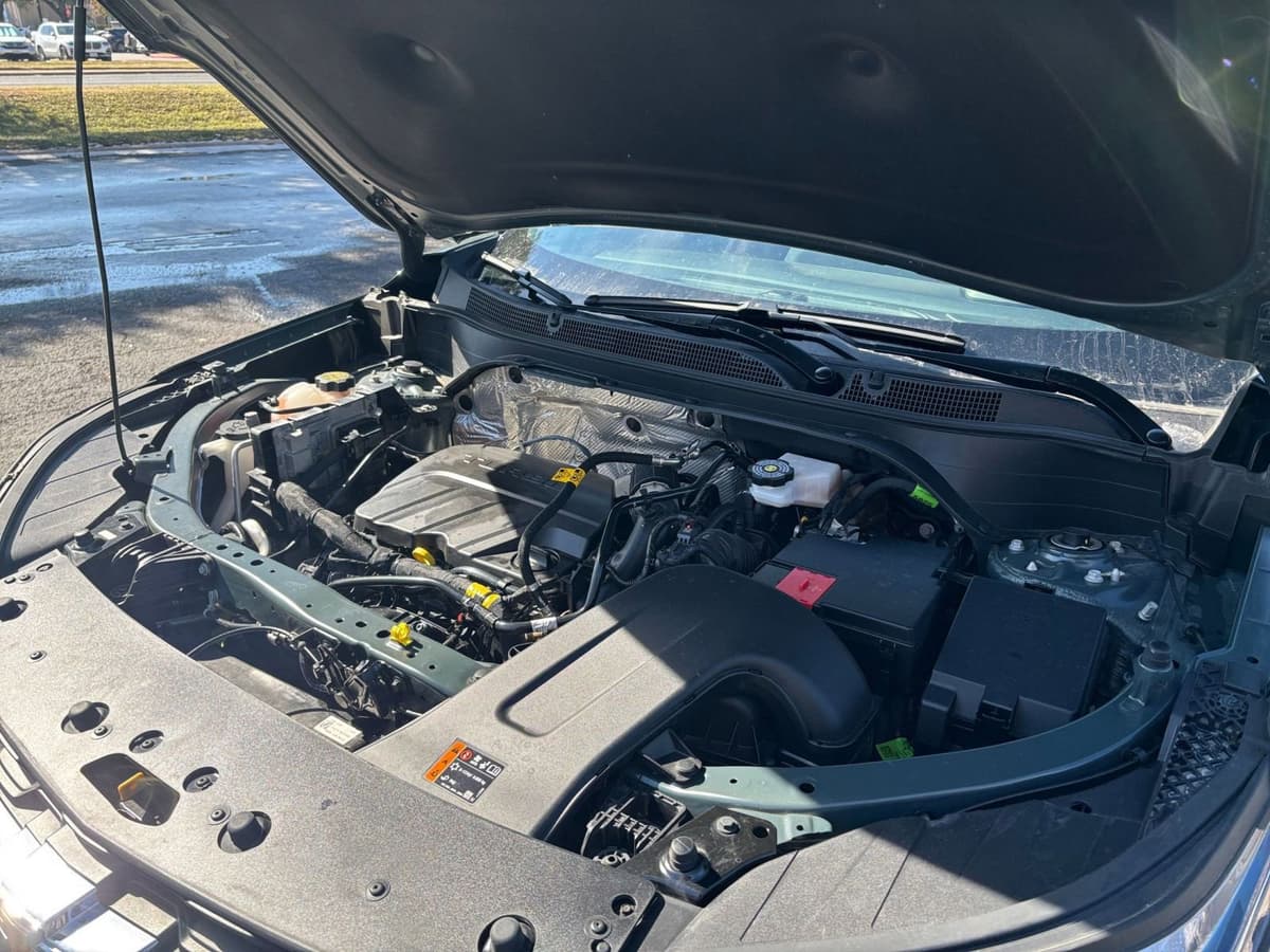 2025 Chevrolet Trax - Image 27