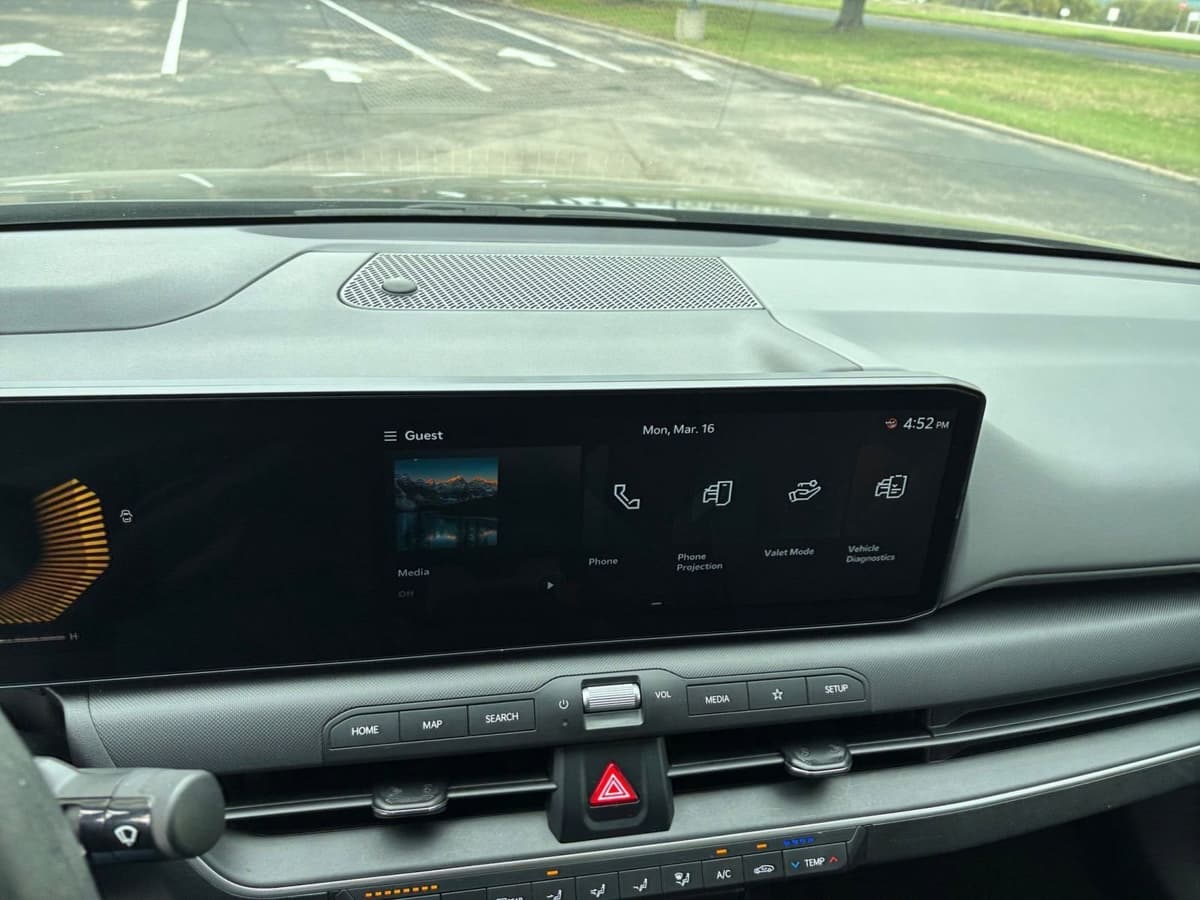 2025 Kia K4 - Image 17