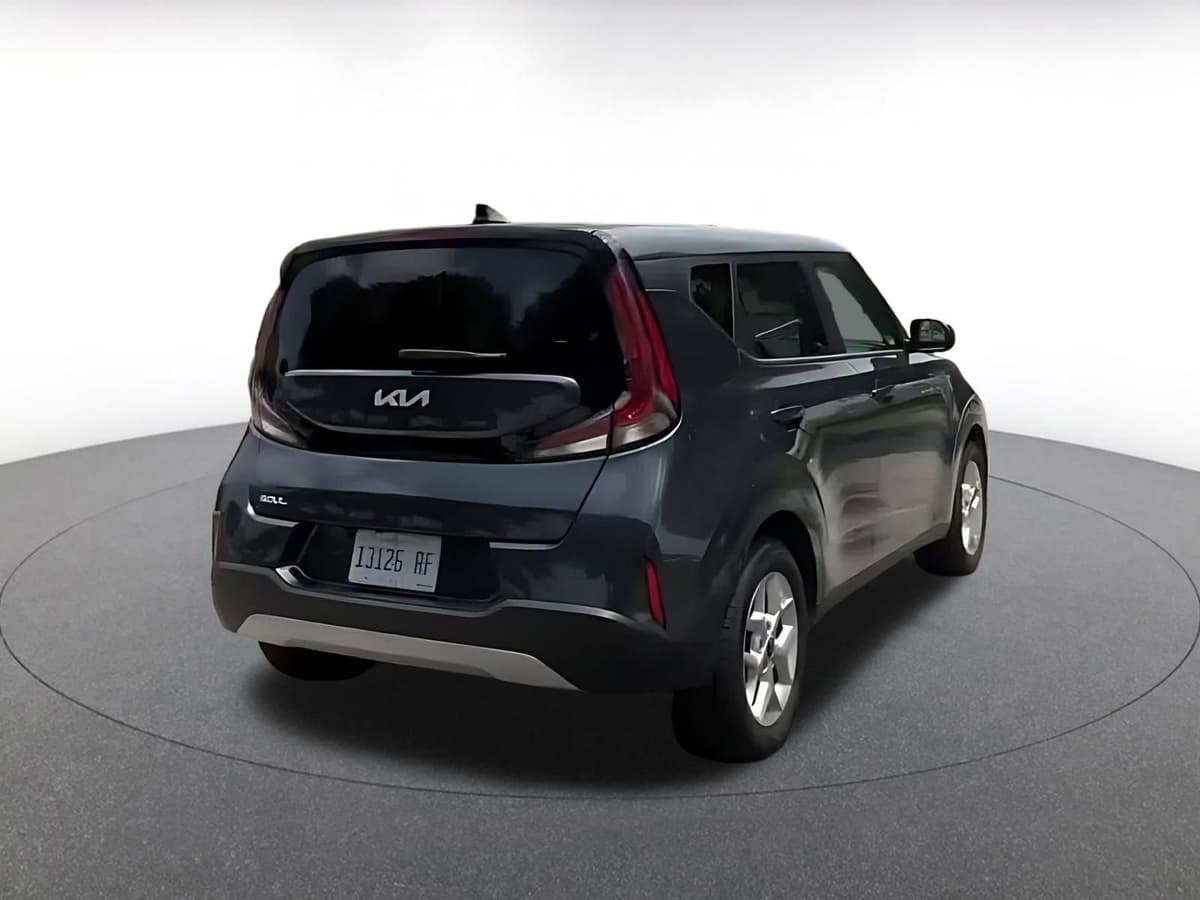 2025 Kia Soul - Image 12