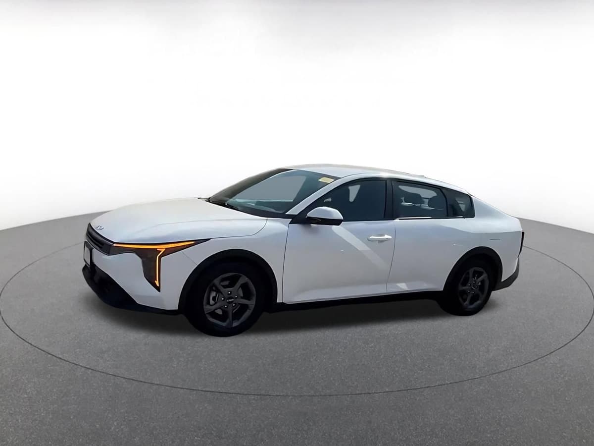 2025 Kia K4 - Image 7