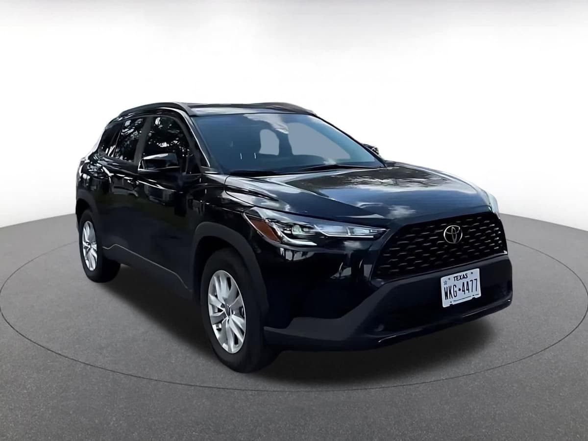 2025 Toyota Corolla Cross - Image 3