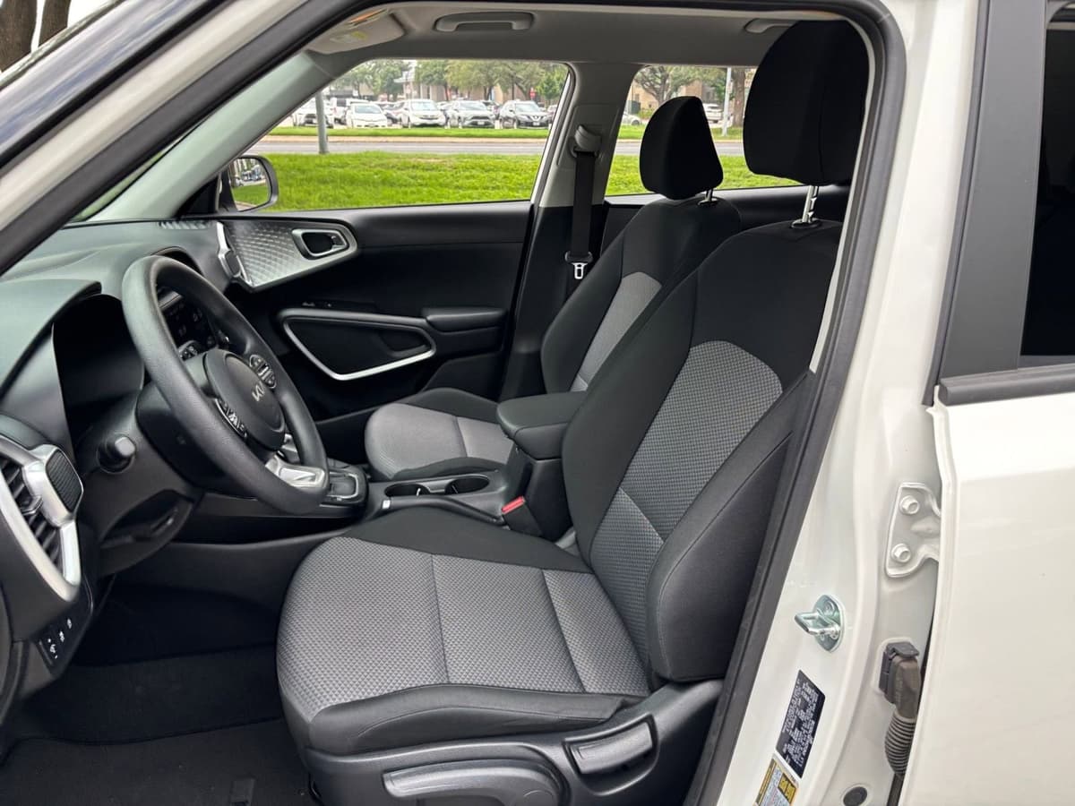 2025 Kia Soul - Image 31