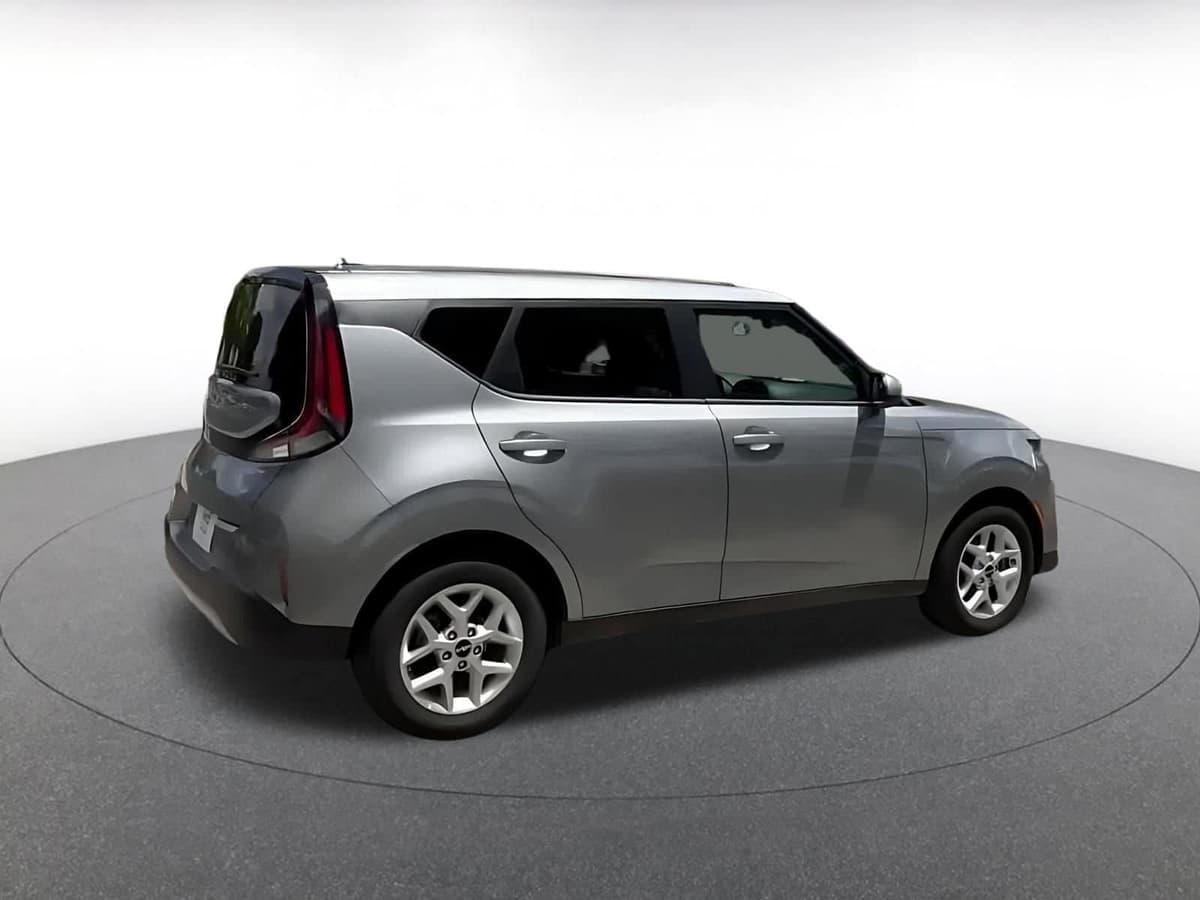 2025 Kia Soul - Image 15