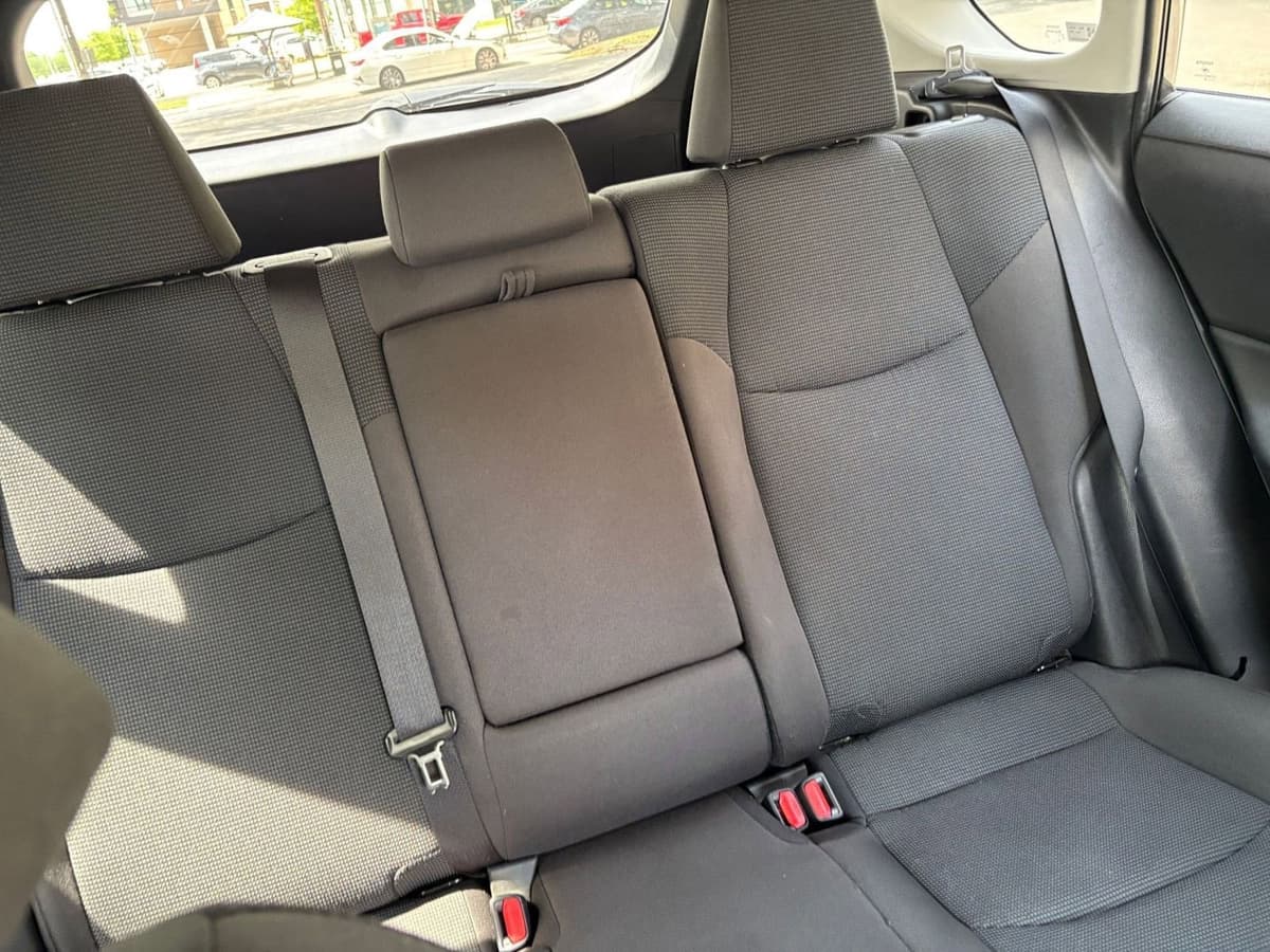 2025 Toyota RAV4 Hybrid - Image 32