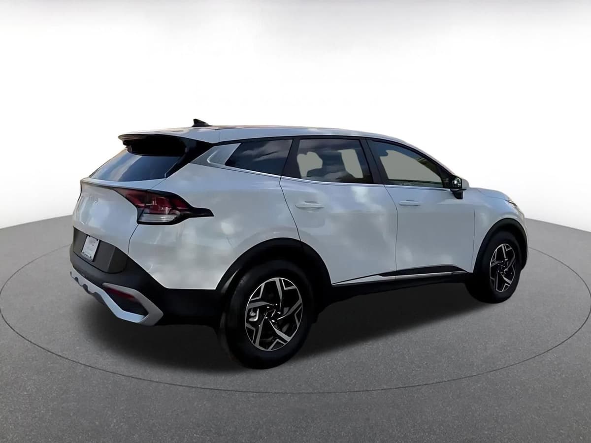 2025 Kia Sportage - Image 15