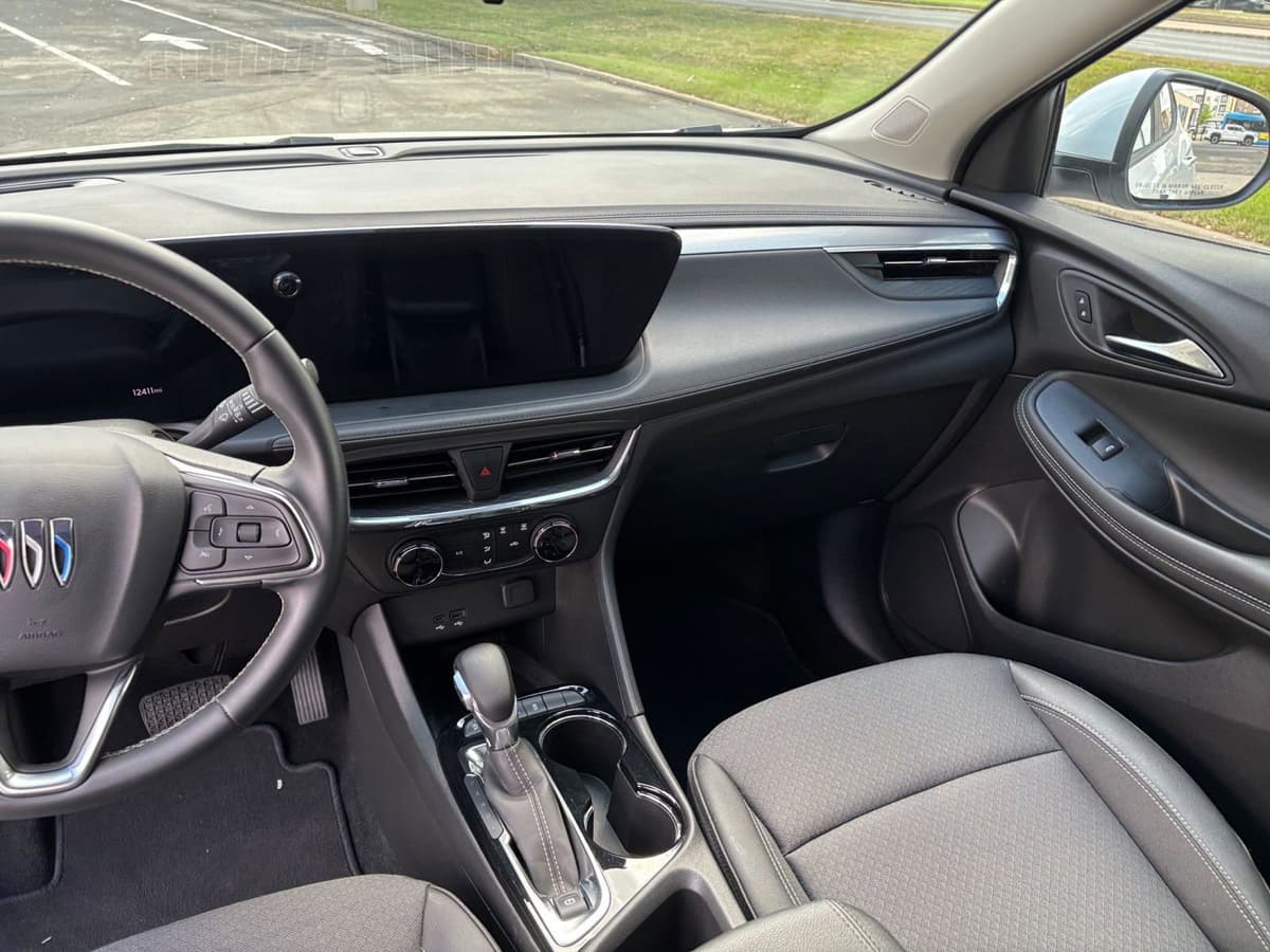 2025 Buick Encore GX - Image 32