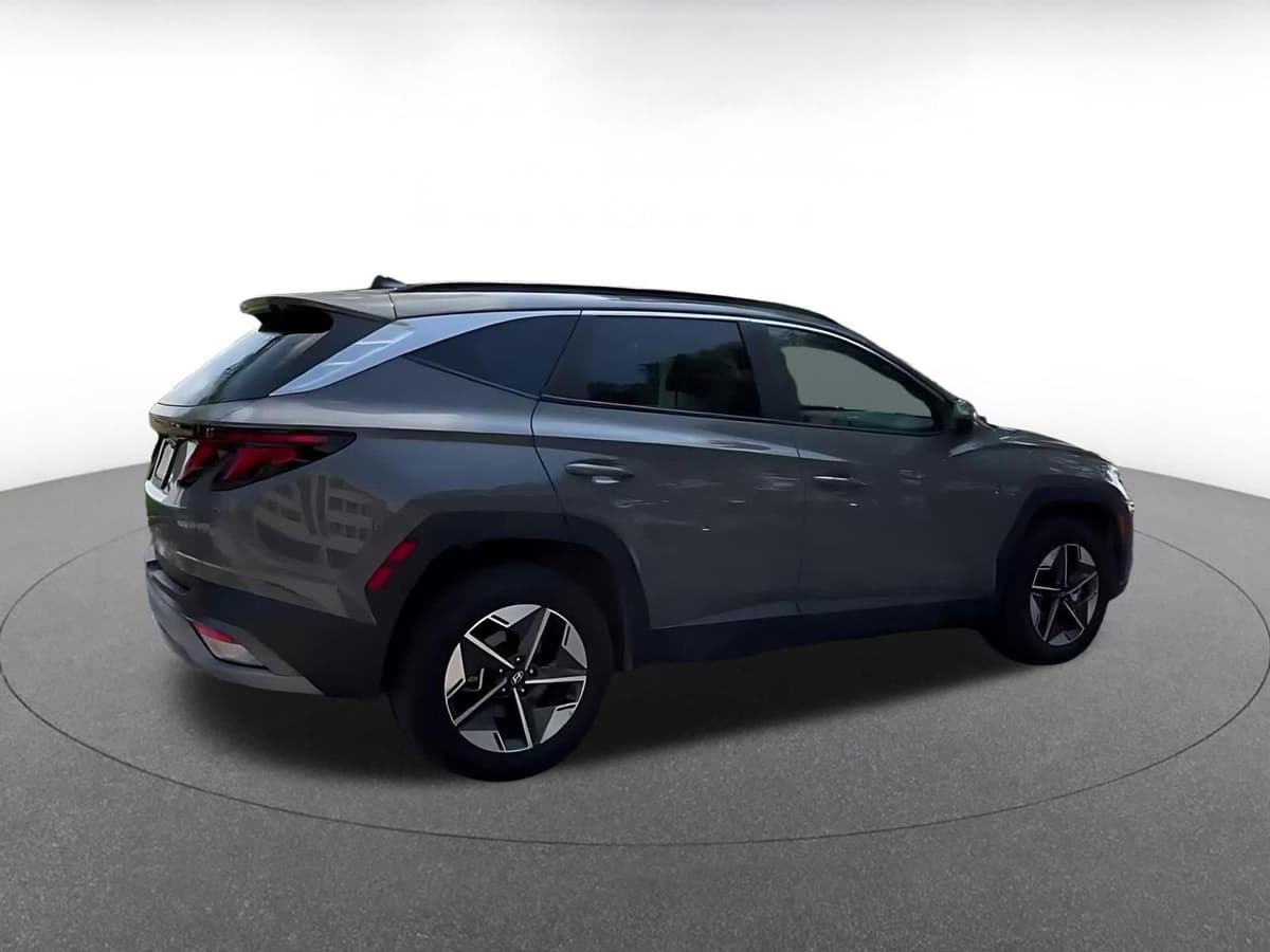 2025 Hyundai Tucson - Image 15