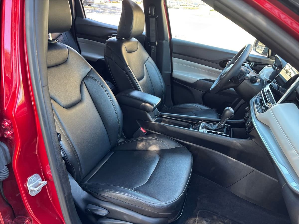 2025 Jeep Compass - Image 31