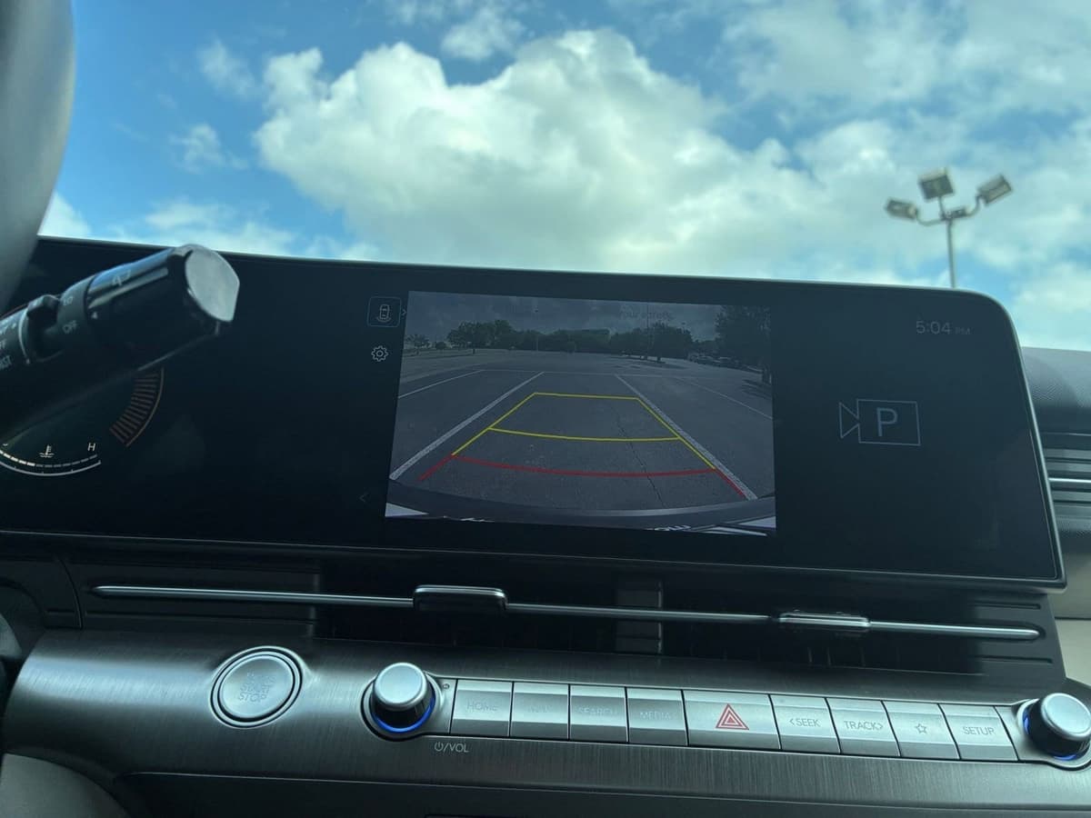 2025 Hyundai Kona - Image 19