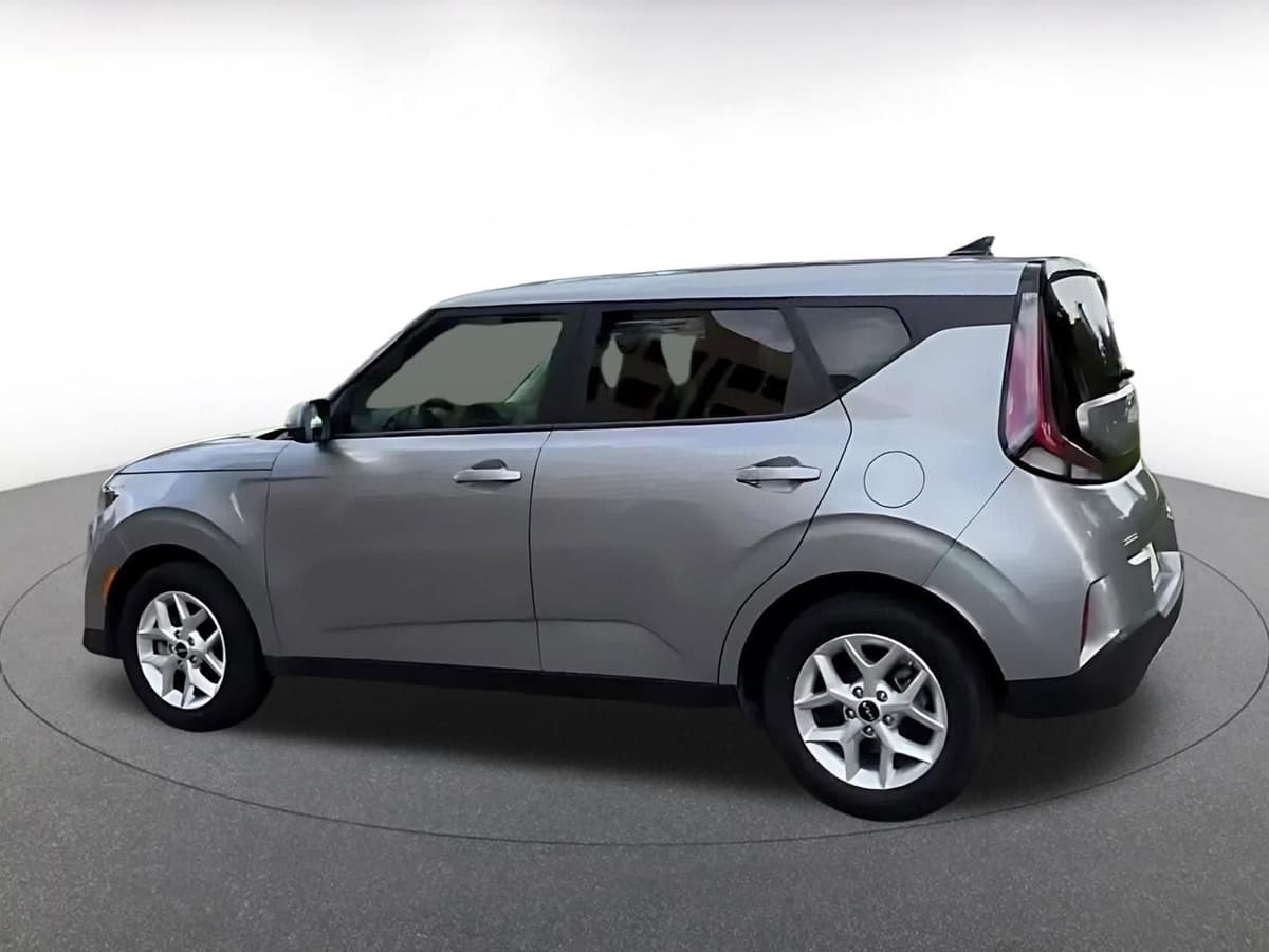 2025 Kia Soul - Image 10