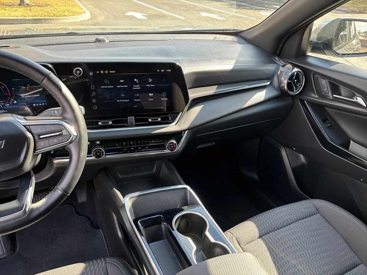 2025 Chevrolet Equinox - Image 30