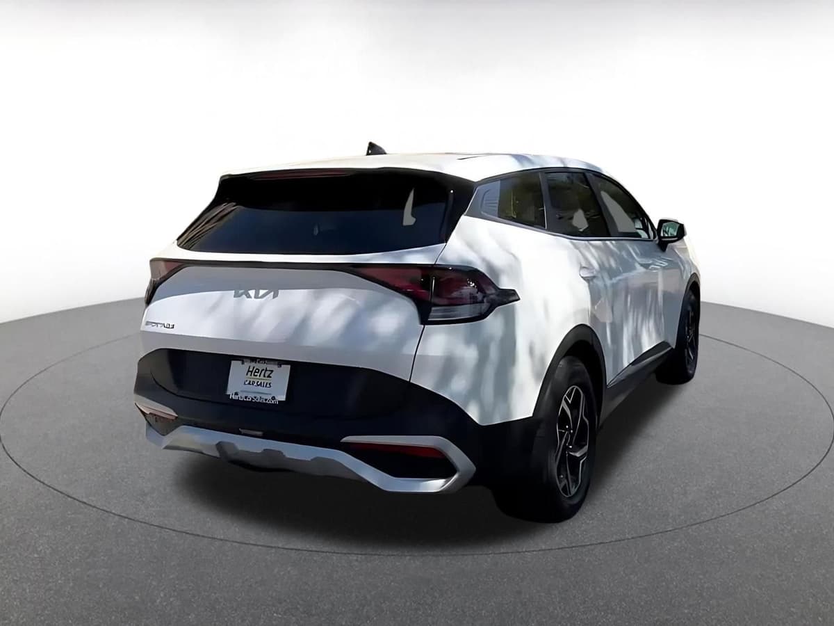 2025 Kia Sportage - Image 13
