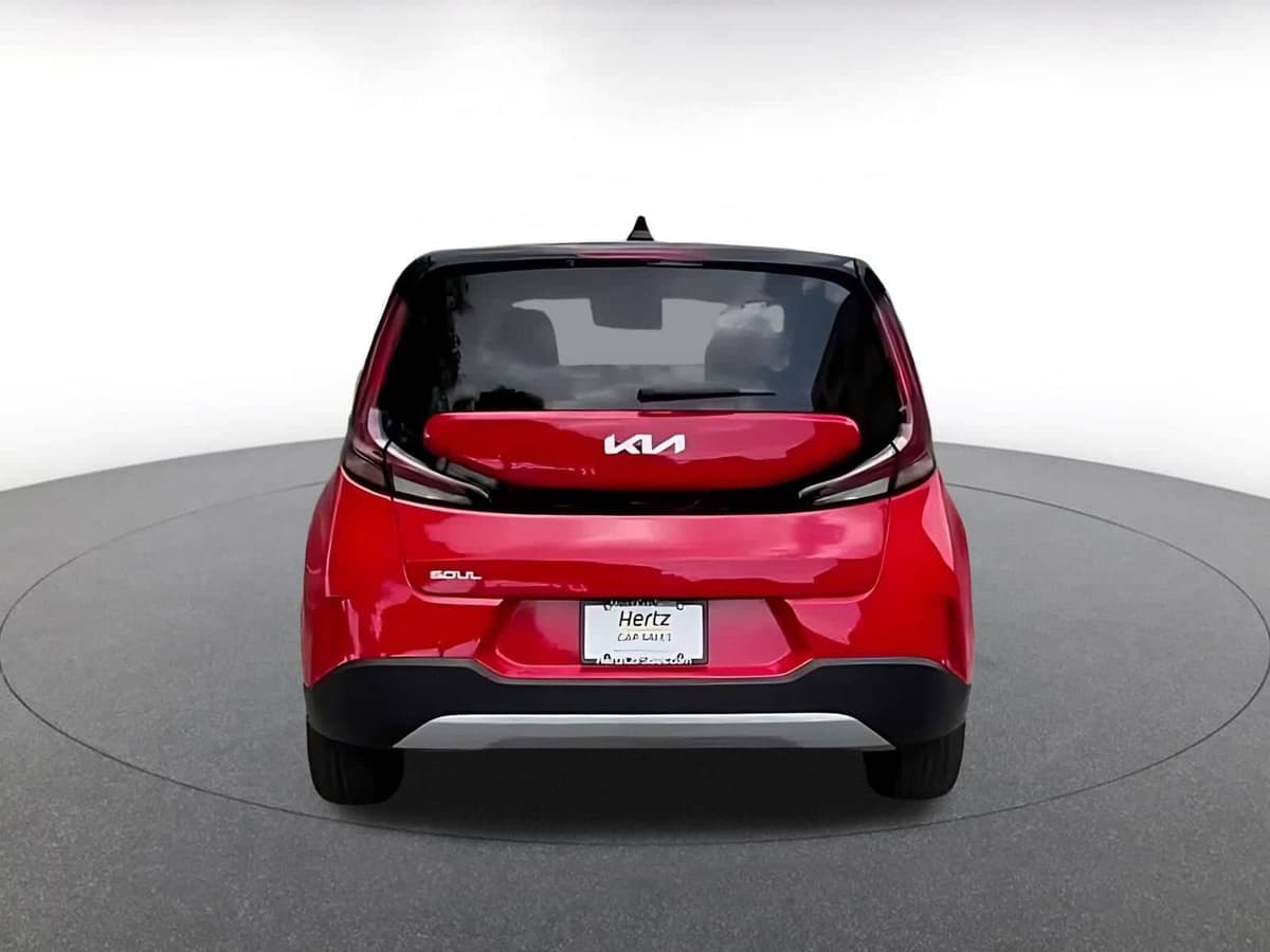 2025 Kia Soul - Image 11