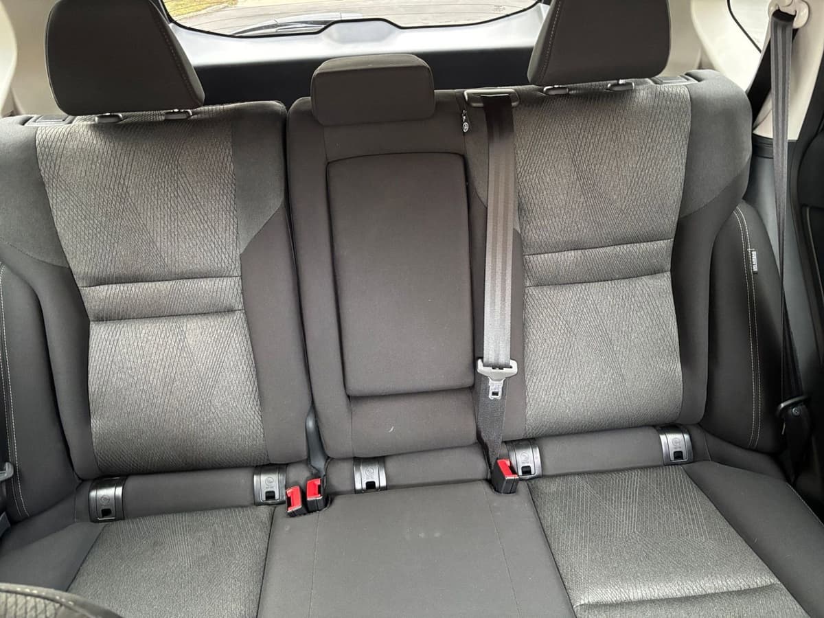 2025 Nissan Rogue - Image 33