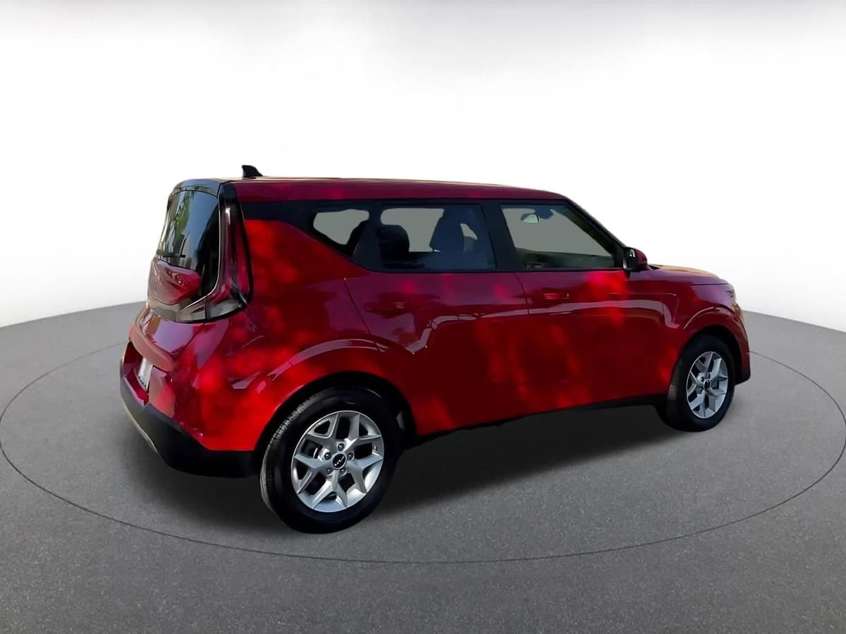 2025 Kia Soul - Image 15