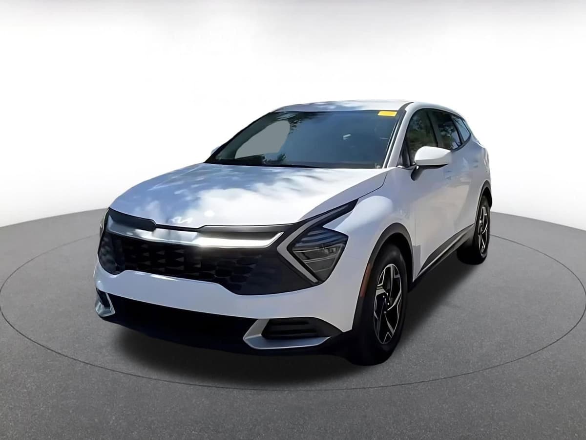 2025 Kia Sportage - Image 6