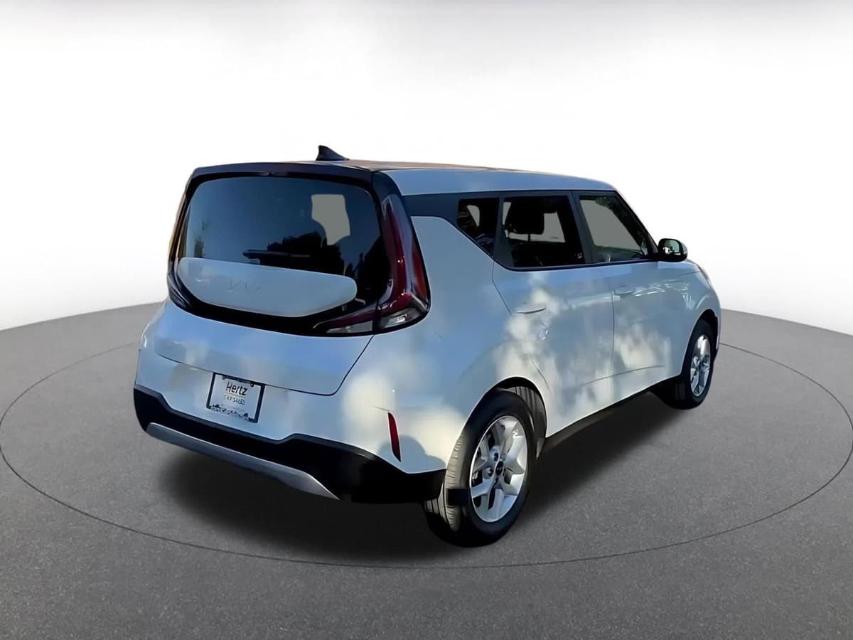 2025 Kia Soul - Image 13