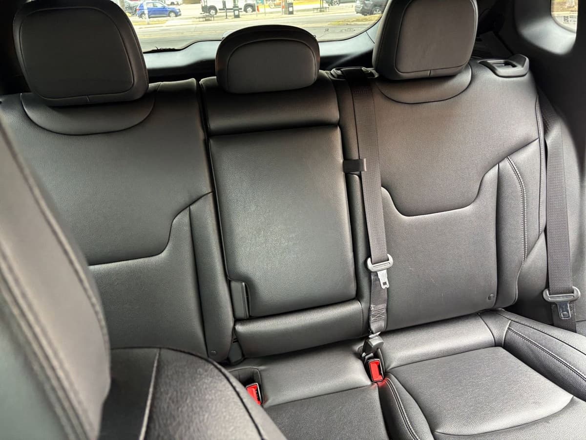 2025 Jeep Compass - Image 31