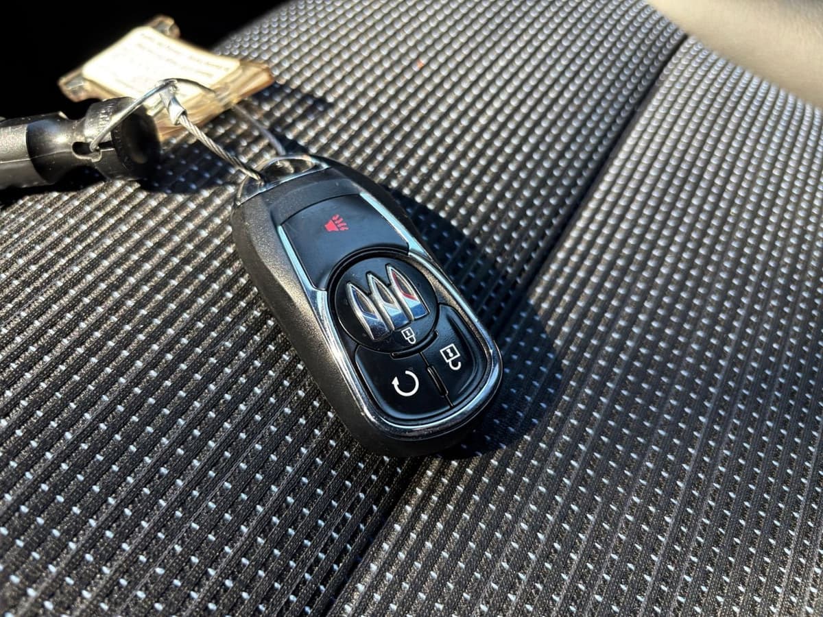 2025 Buick Envista - Image 18