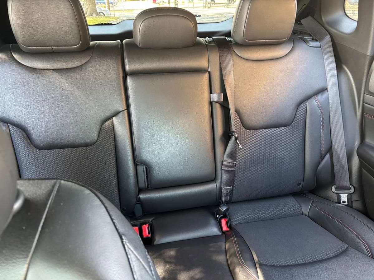 2025 Jeep Compass - Image 32