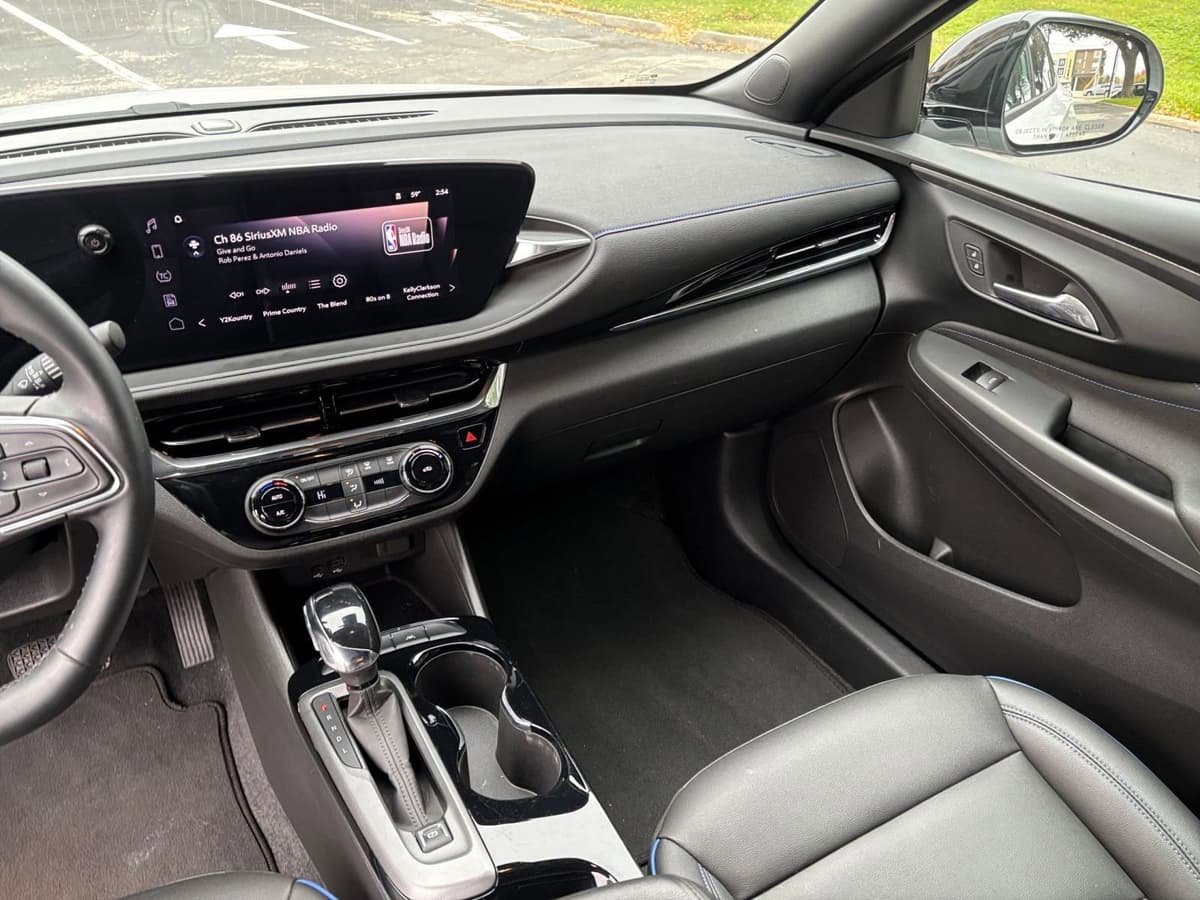 2025 Buick Envista - Image 29