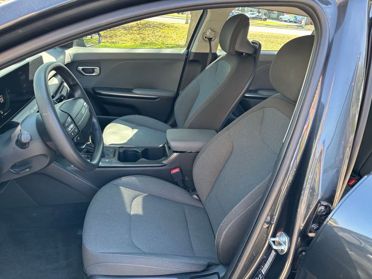 2025 Kia K4 - Image 33