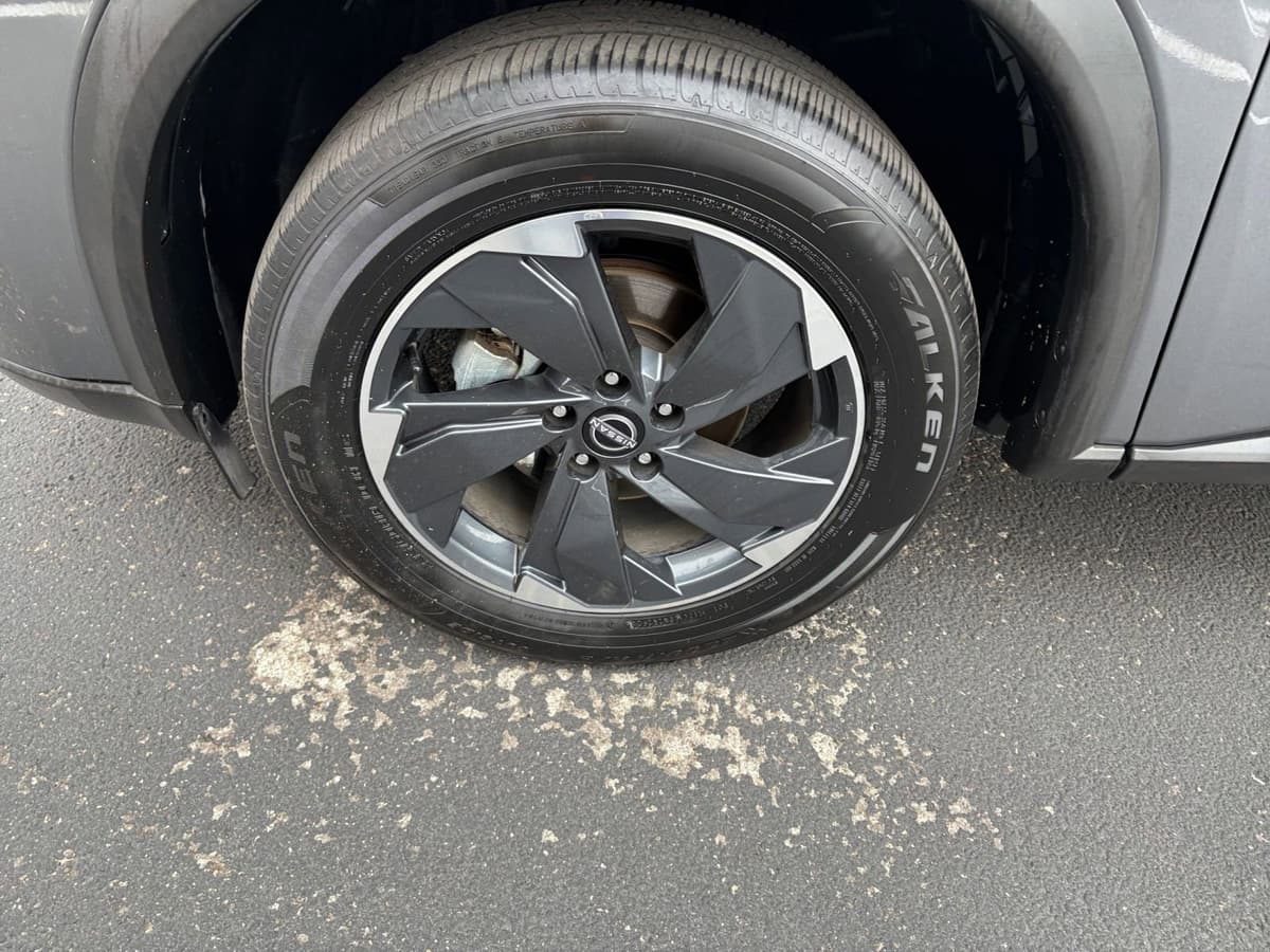 2025 Nissan Rogue - Image 23