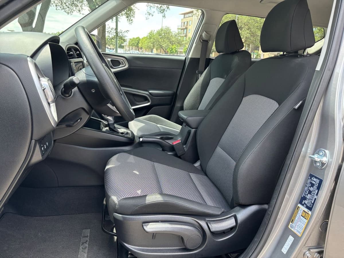2025 Kia Soul - Image 22