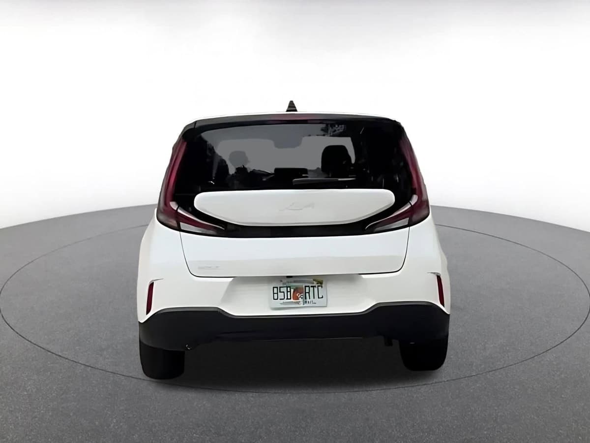 2025 Kia Soul - Image 12