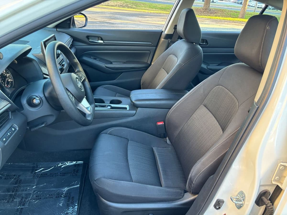 2025 Nissan Altima - Image 31