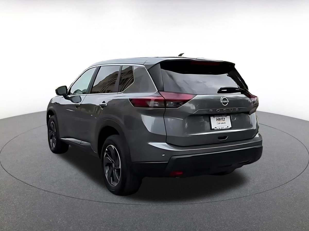 2025 Nissan Rogue - Image 11