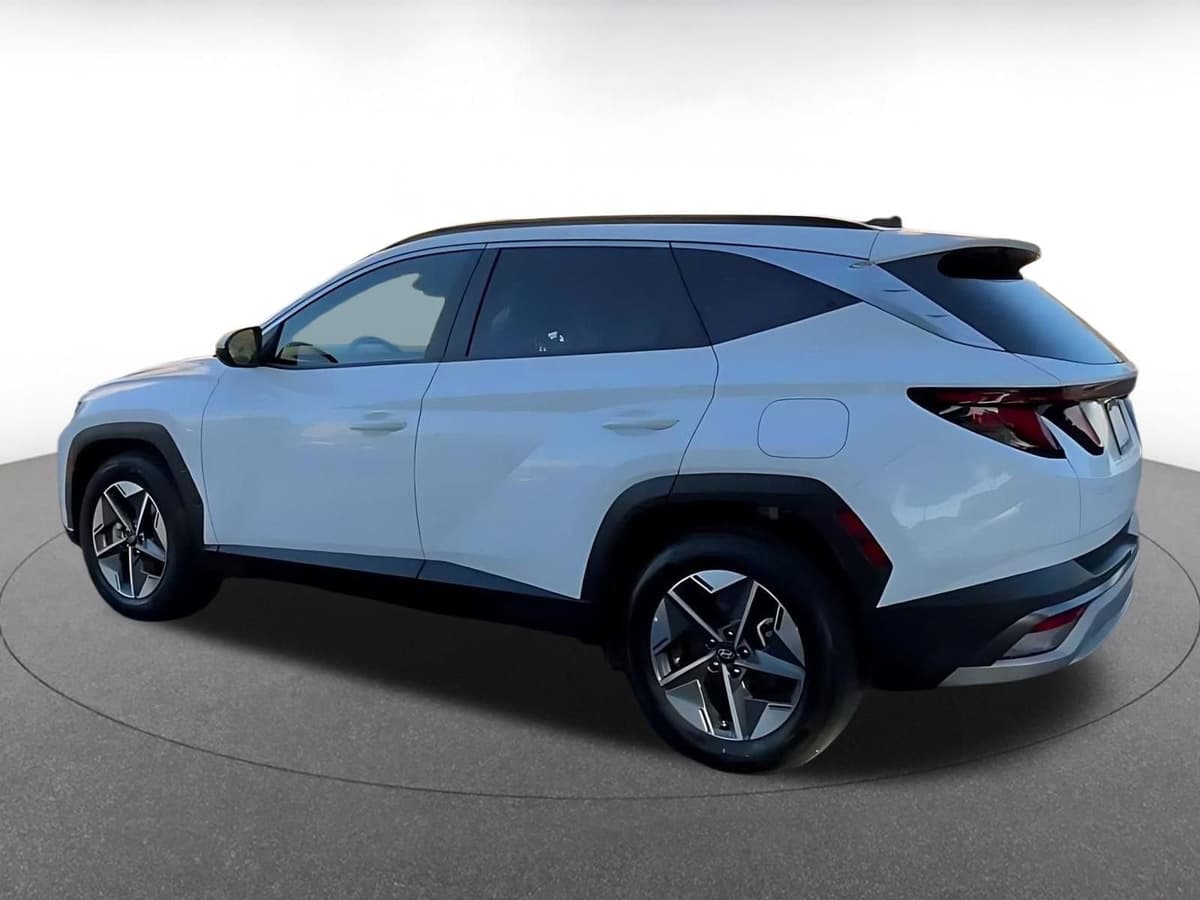 2025 Hyundai Tucson - Image 10
