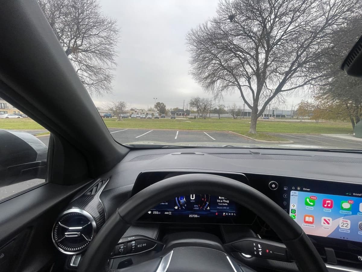 2025 Chevrolet Equinox - Image 28