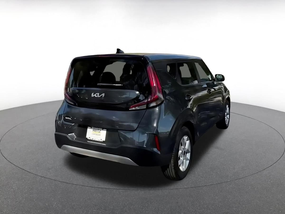 2025 Kia Soul - Image 13