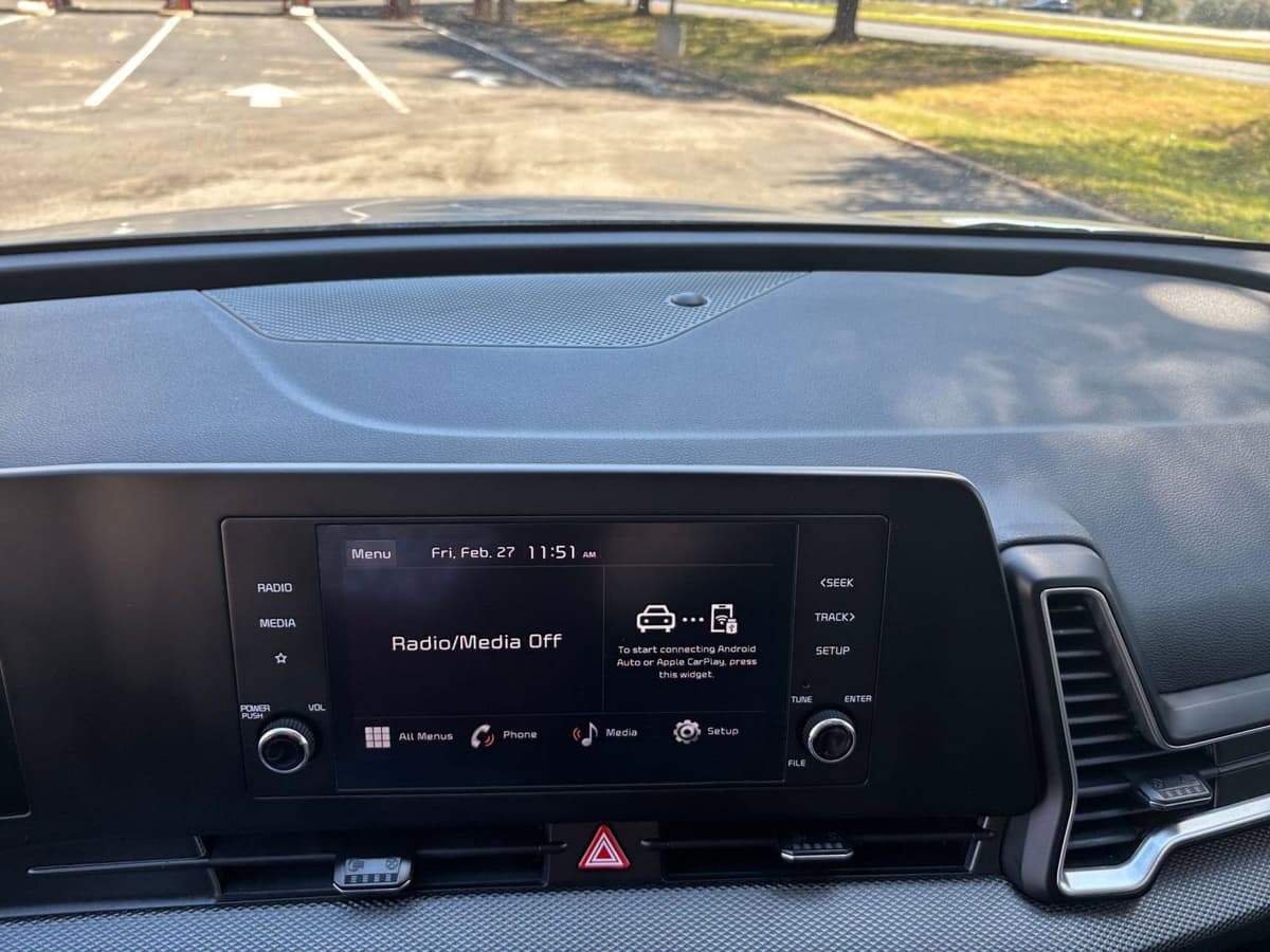 2025 Kia Sportage - Image 17