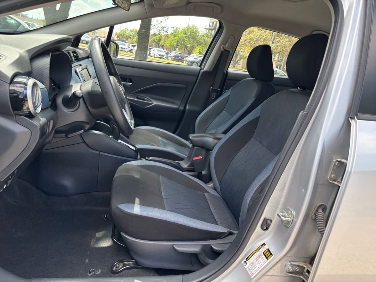 2025 Nissan Versa - Image 23