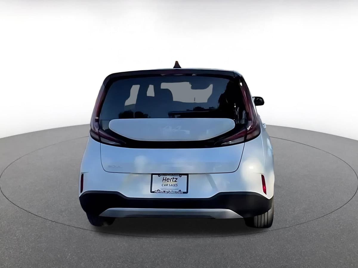 2025 Kia Soul - Image 12