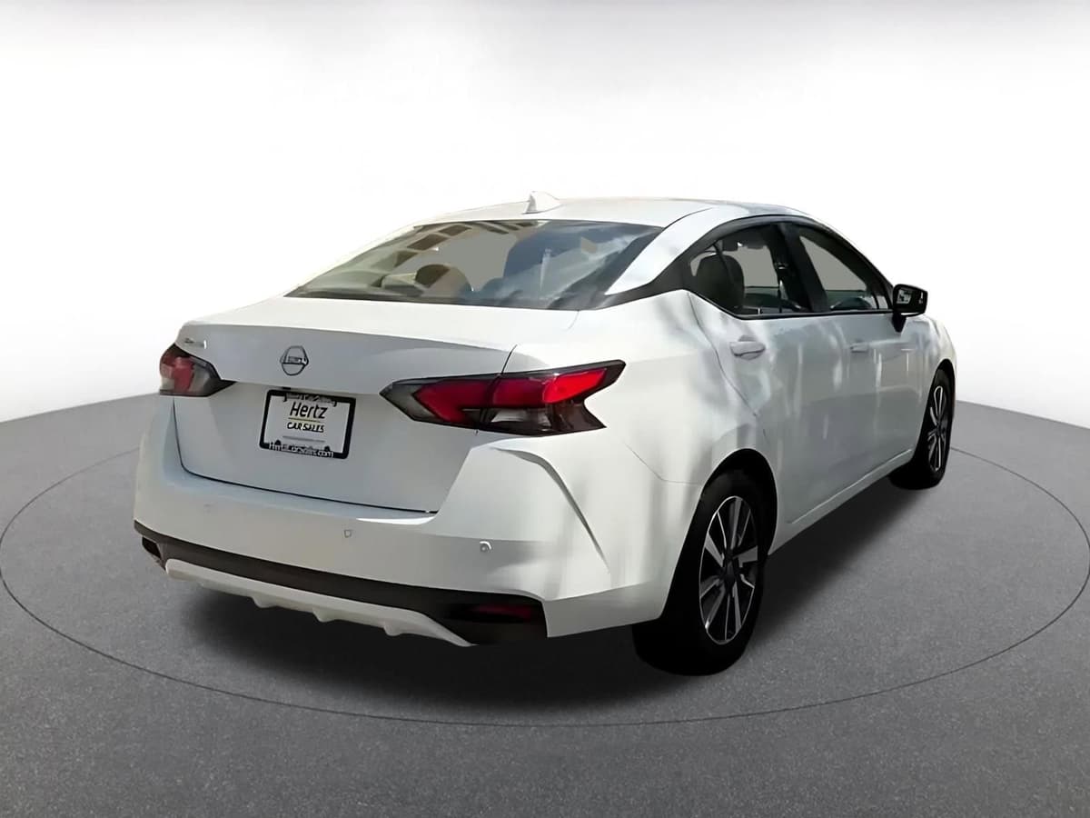 2025 Nissan Versa - Image 13