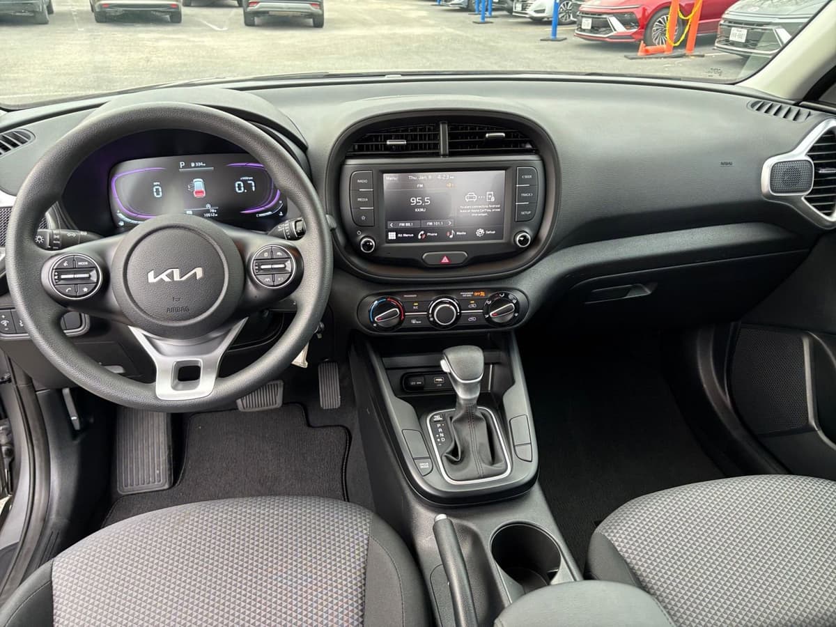 2025 Kia Soul - Image 27