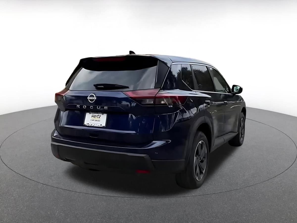 2025 Nissan Rogue - Image 13