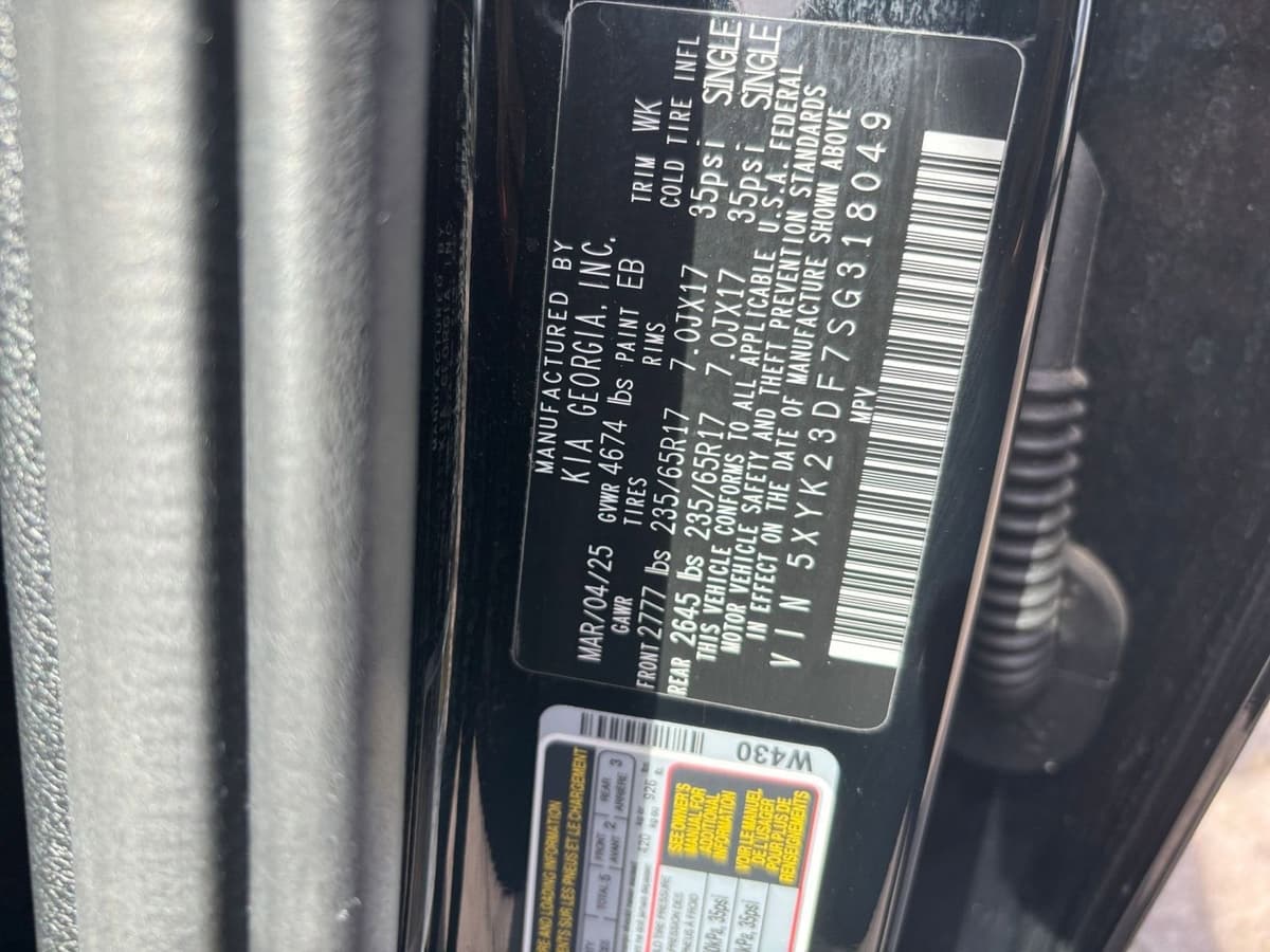 2025 Kia Sportage - Image 23